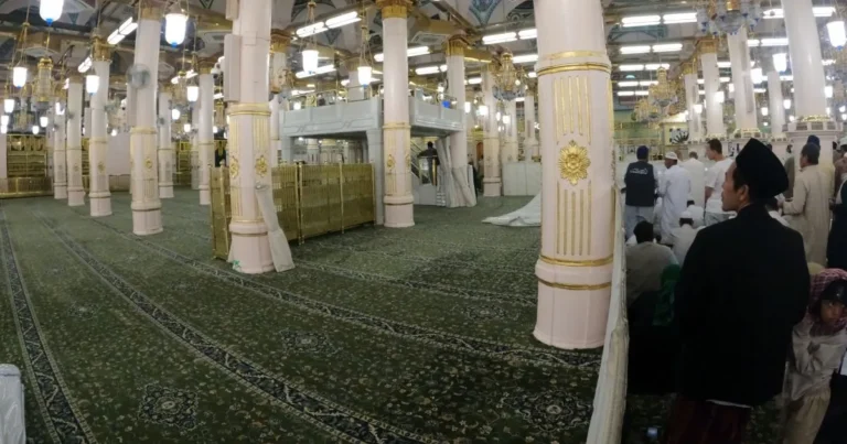 construction duration of the Prophet's Mosque